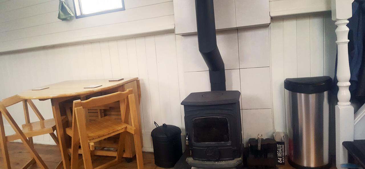 Roisin Dubh Houseboat Hotel Sallins Buitenkant foto